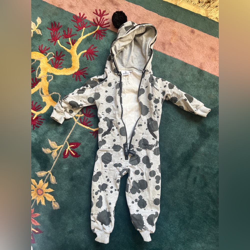 Onepiece Gray and Black Hooded Onesie 18-24M